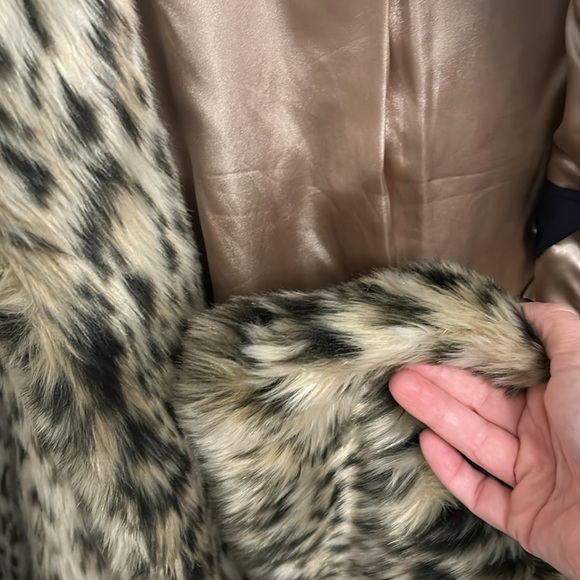 Four button faux fur J. Crew coat - Fall 2019 - Picture 10 of 11